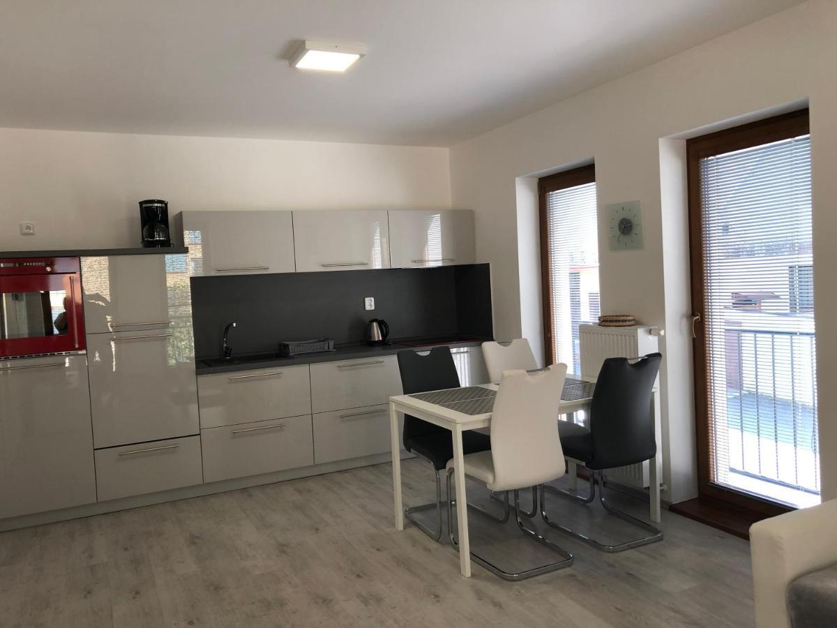 Apartmany Sofia Kamenice Nad Lipou Bagian luar foto